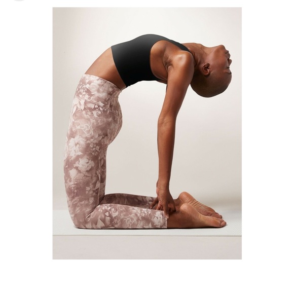 Athleta Elation Printed Tight in Antoinette Velvety Pink Size Small - Picture 12 of 12